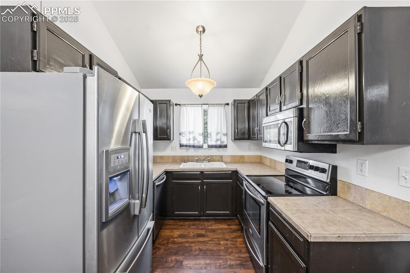 2105 Endicott Court