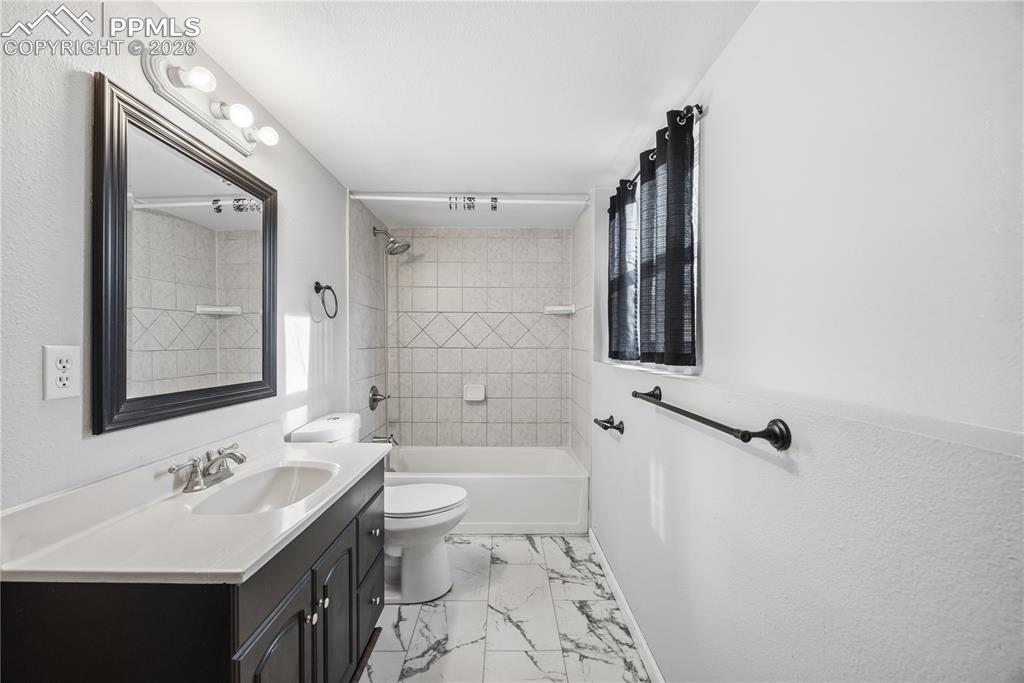 2105 Endicott Court
