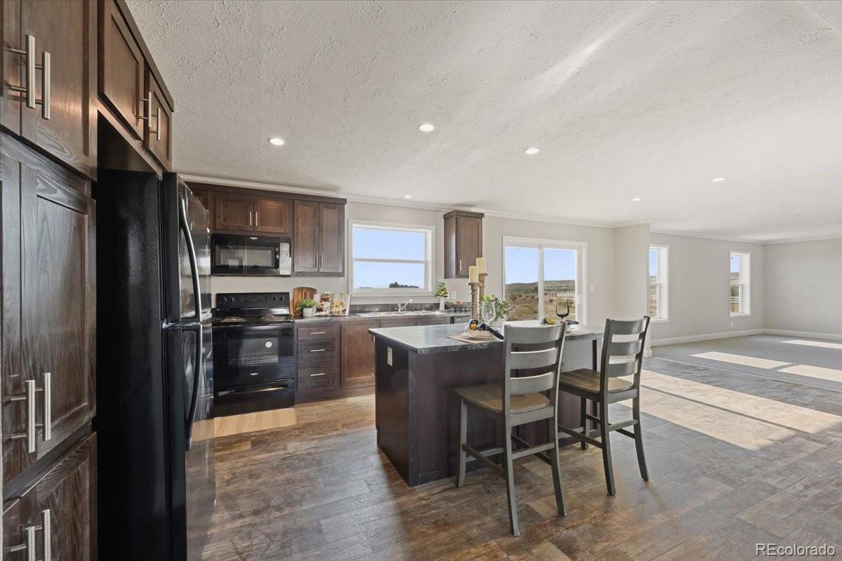 21165 CALLE PACIFICO Point