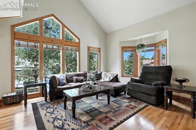 1975 Valley View Drive