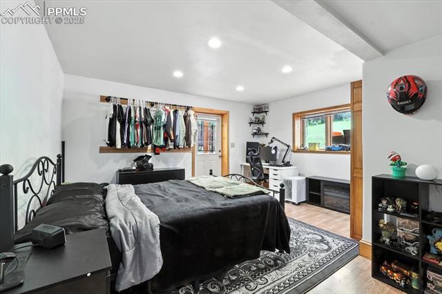1975 Valley View Drive
