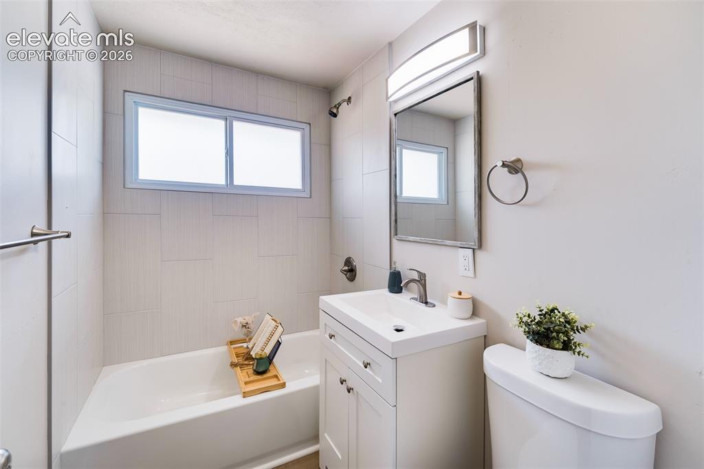 2518 Meadowlark Lane