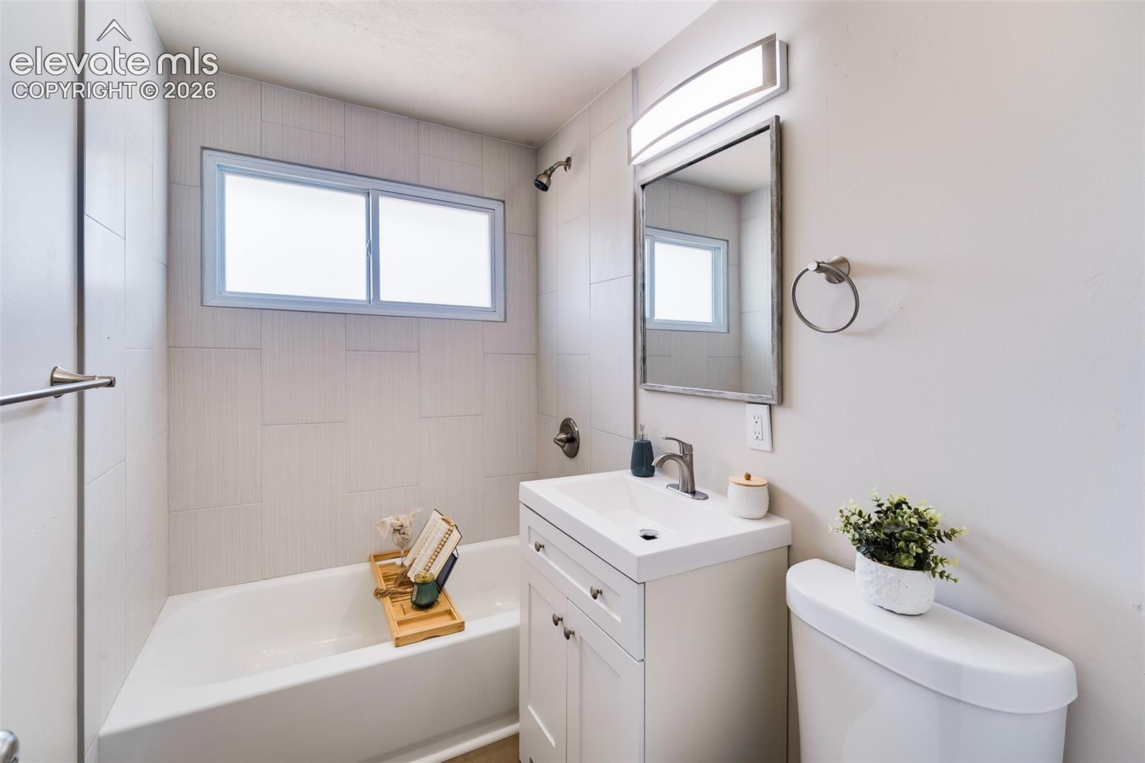 2518 Meadowlark Lane