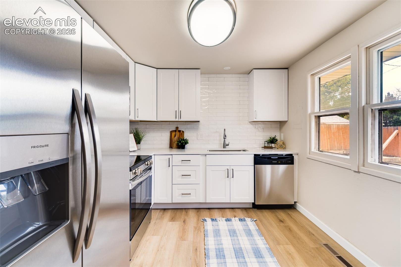2518 Meadowlark Lane