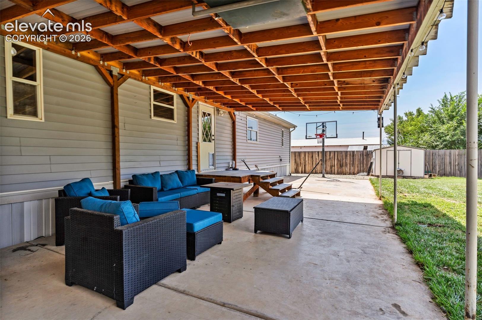 911 Phelps Avenue