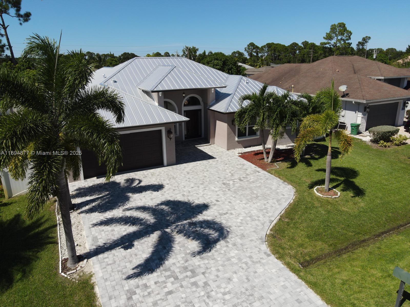 1749 SW Desert Ave, Port St. Lucie