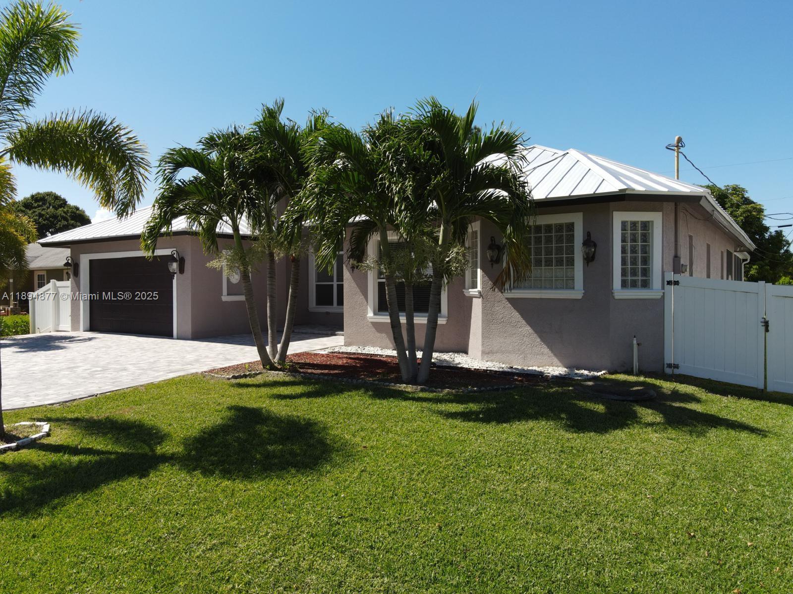 1749 SW Desert Ave, Port St. Lucie