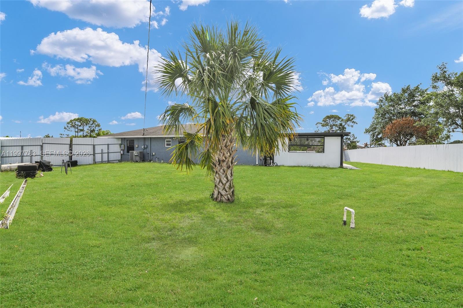 702 NW Orchid St, Port St. Lucie