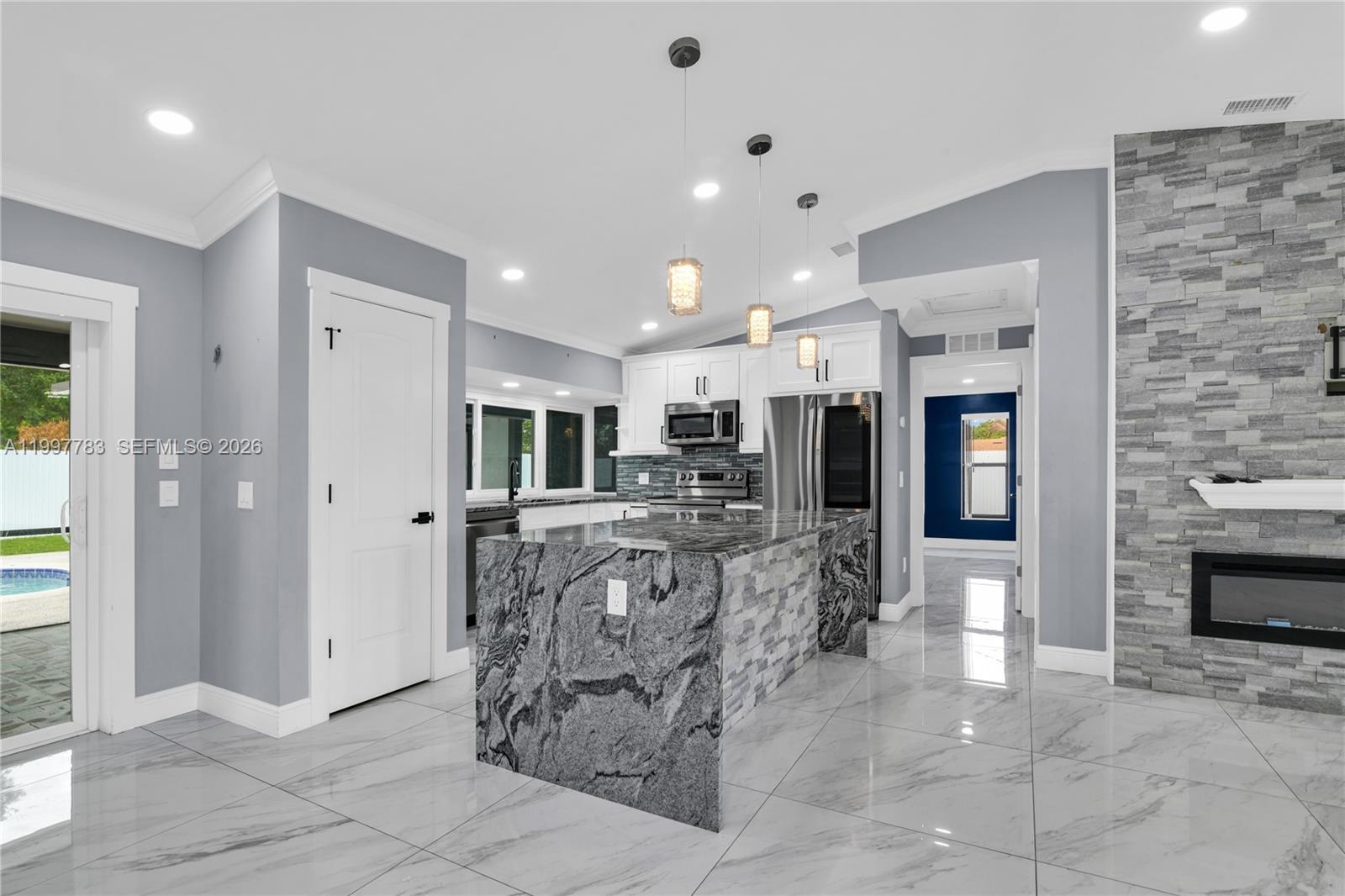 702 NW Orchid St, Port St. Lucie