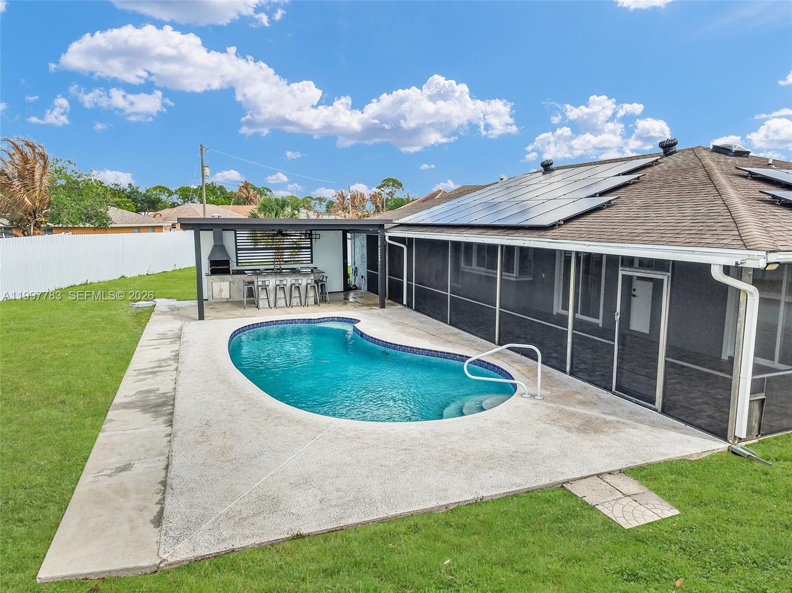 702 NW Orchid St, Port St. Lucie