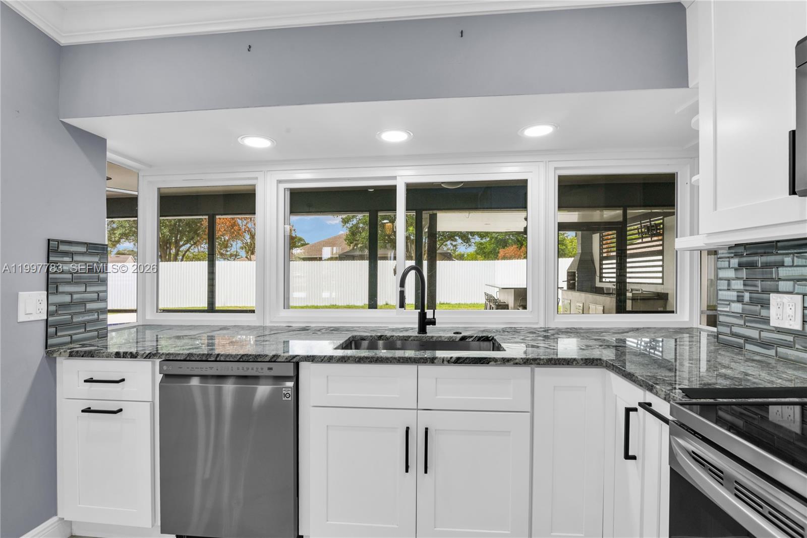 702 NW Orchid St, Port St. Lucie