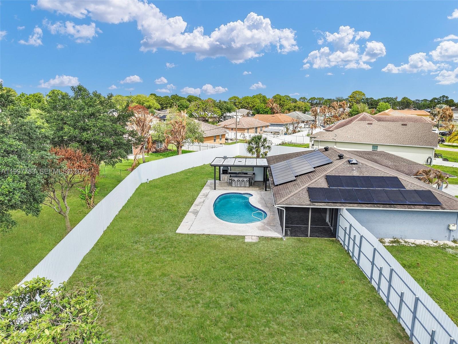 702 NW Orchid St, Port St. Lucie