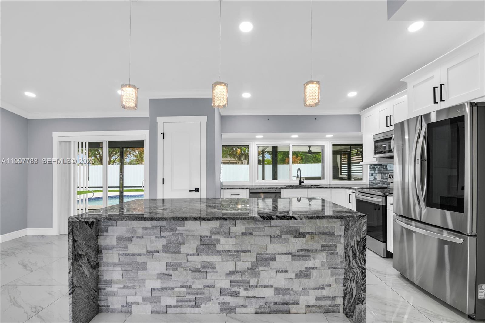 702 NW Orchid St, Port St. Lucie