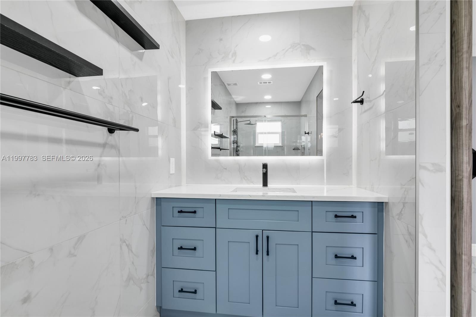 702 NW Orchid St, Port St. Lucie