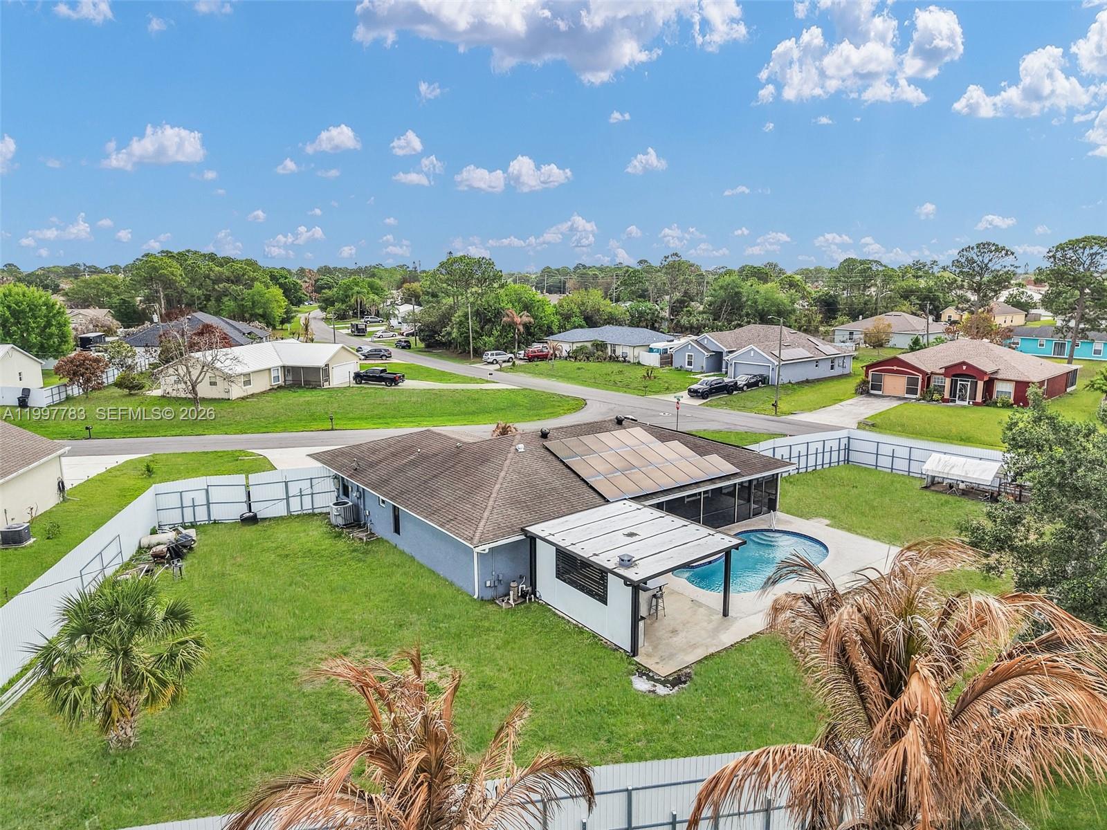 702 NW Orchid St, Port St. Lucie