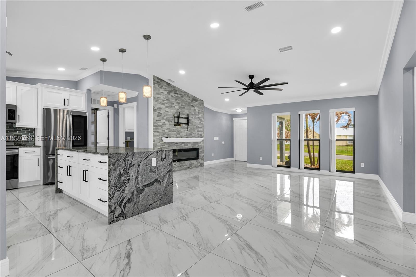 702 NW Orchid St, Port St. Lucie