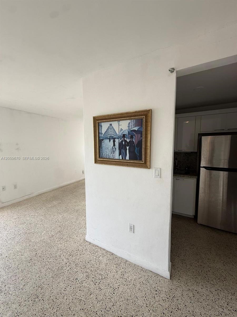 1736 SW 19th St # 404