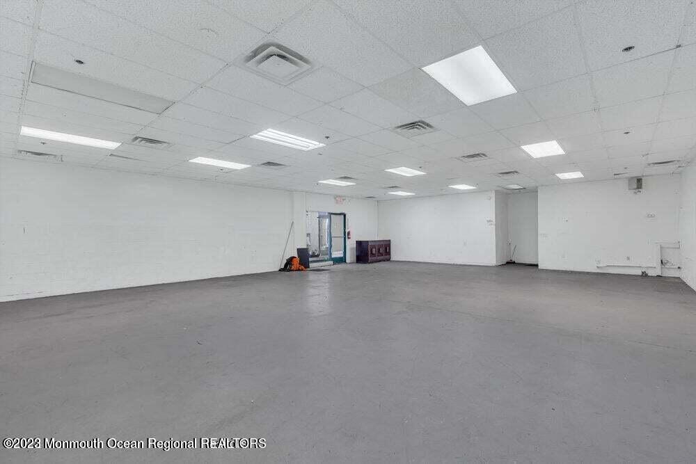 910 Main Street, 2101