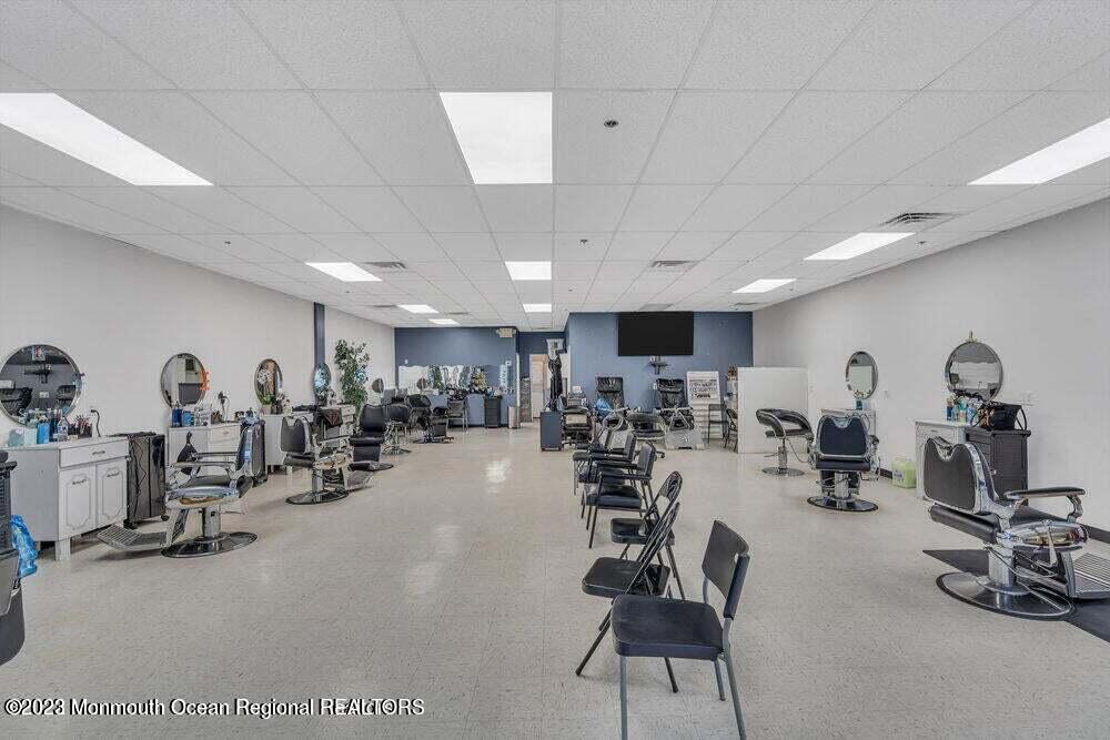 910 Main Street, 2101