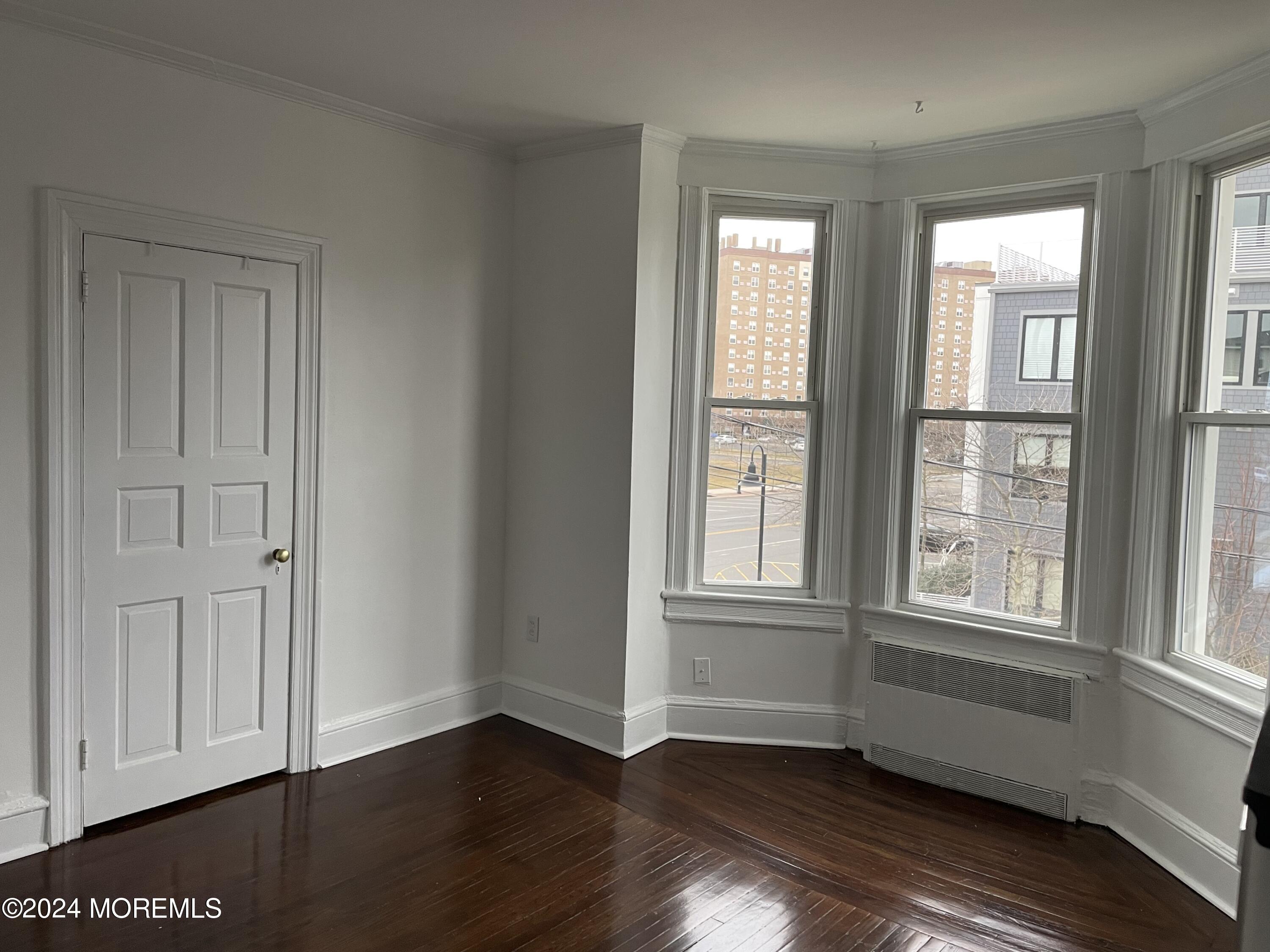 400 Asbury Avenue, 5