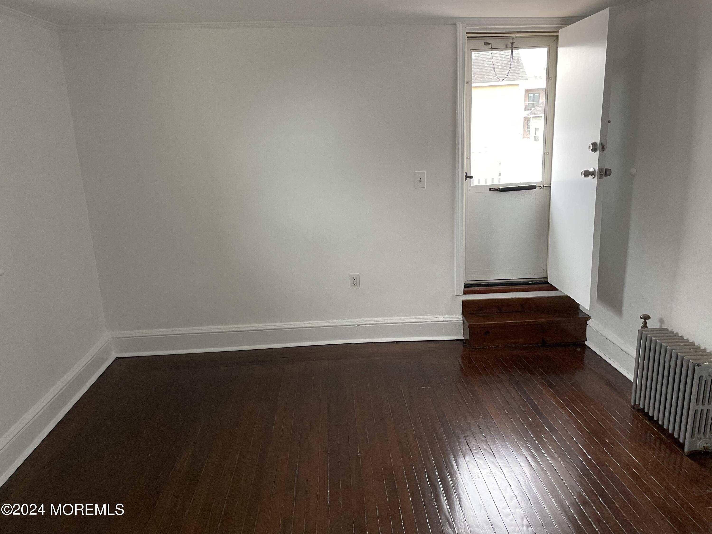 400 Asbury Avenue, 5