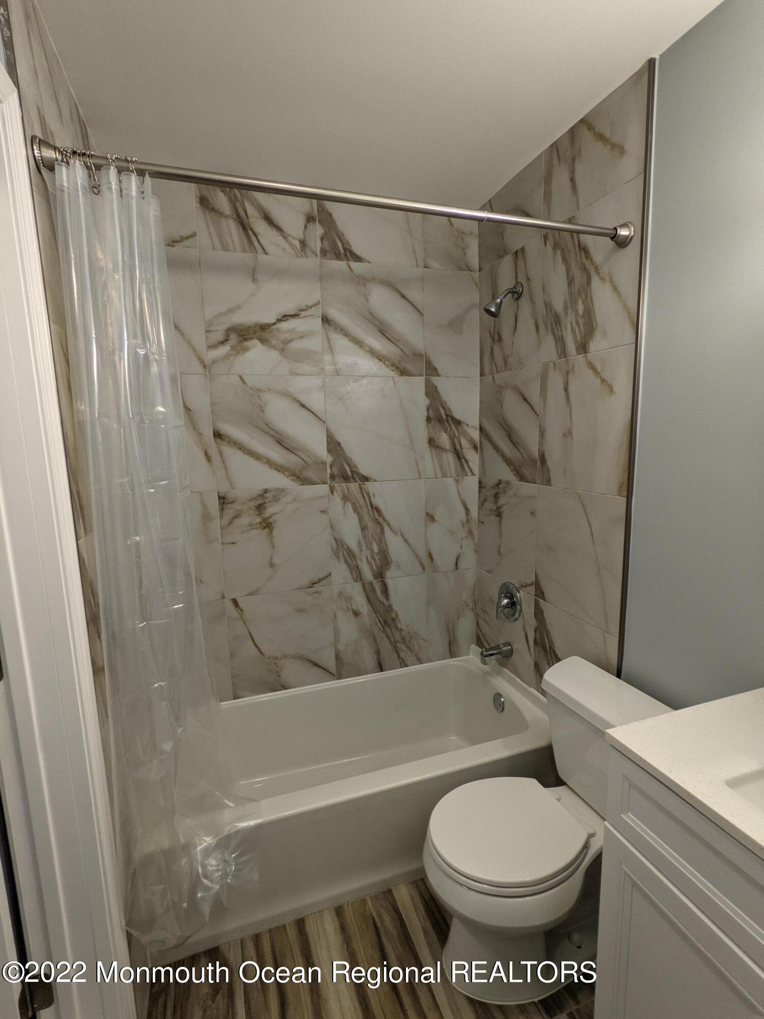 317 8th Avenue, 305