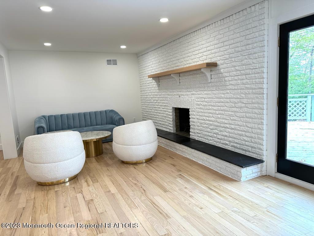16 Woods Road