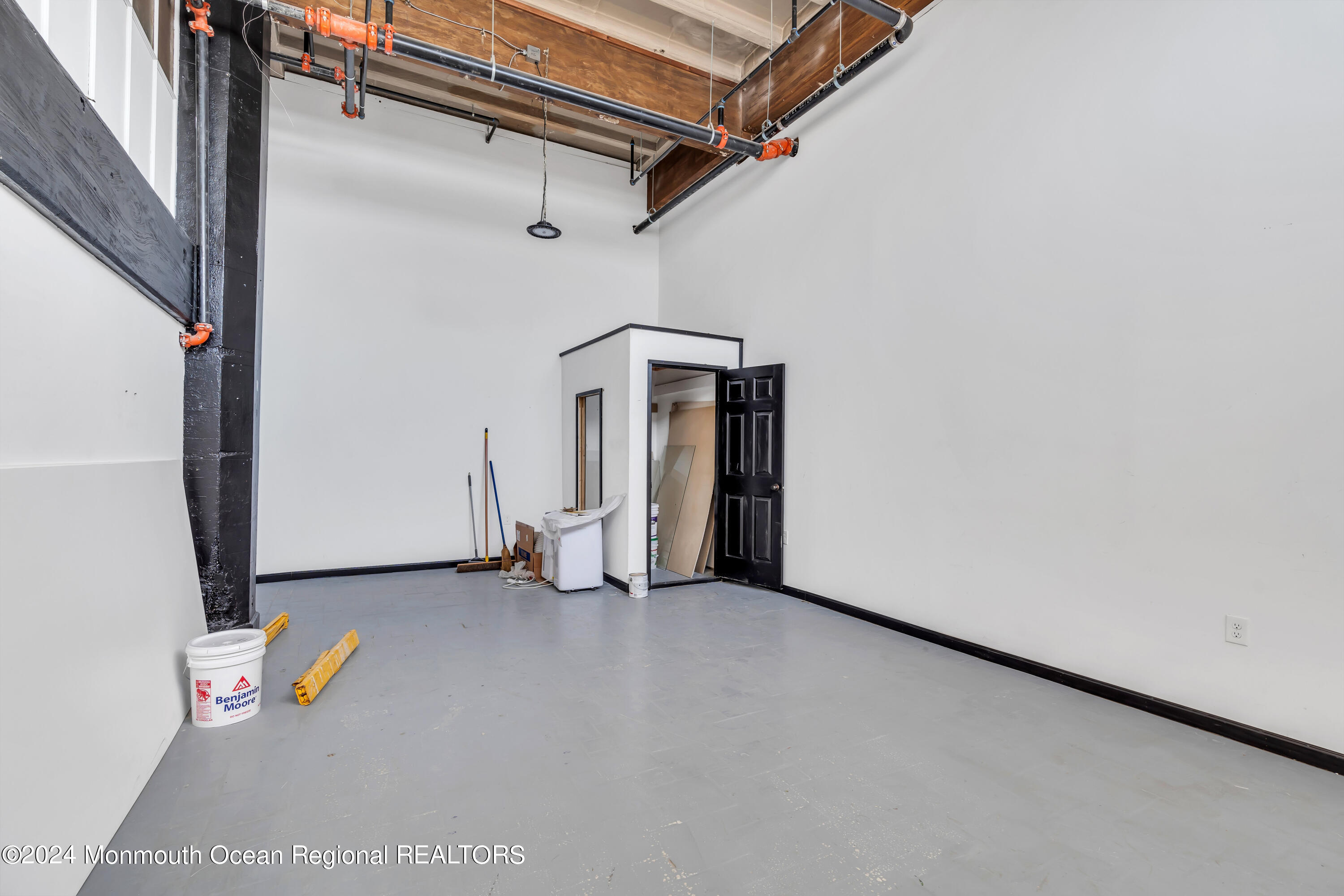 807 Summerfield Avenue, 1C