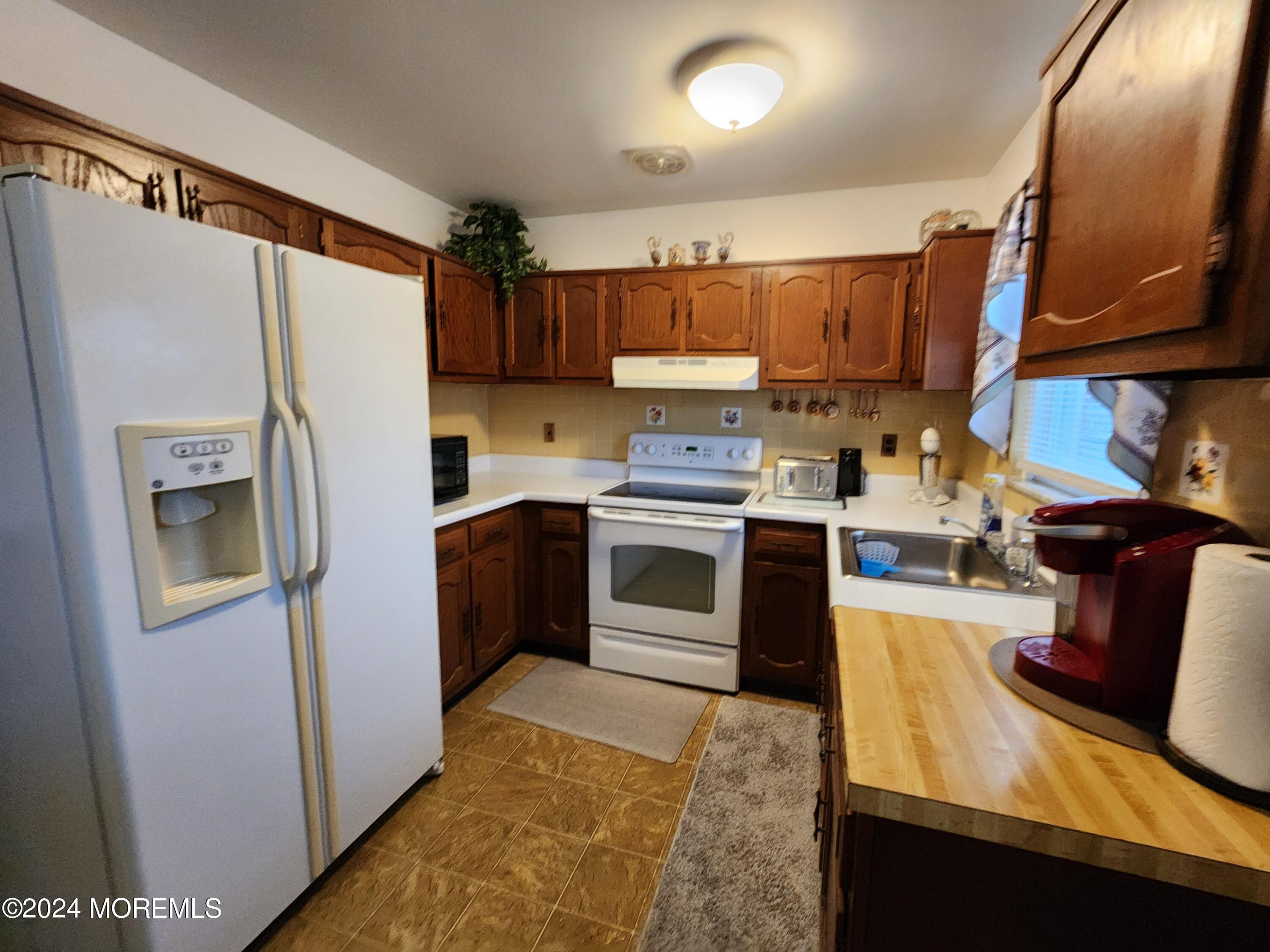 992 Constitution Boulevard, A