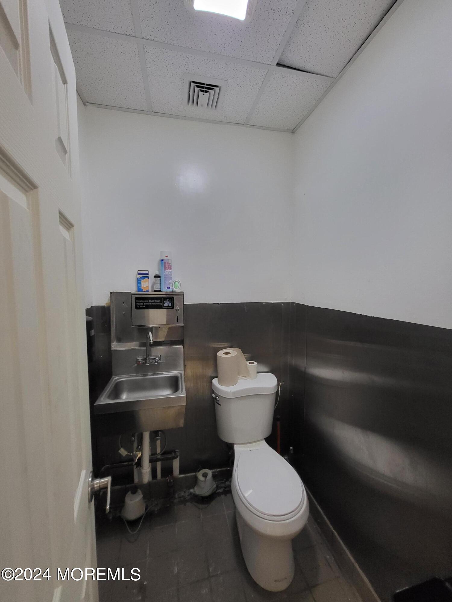 366 Broad Street, South