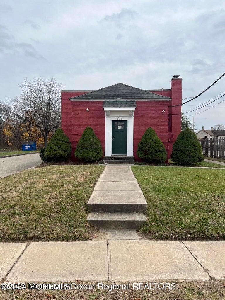 209 Center Street, A