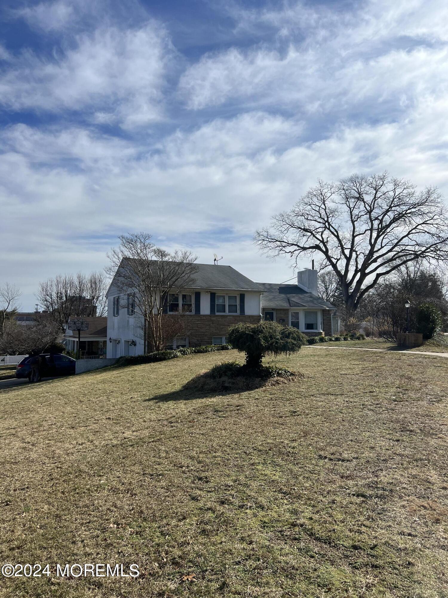 304 Oxford Way