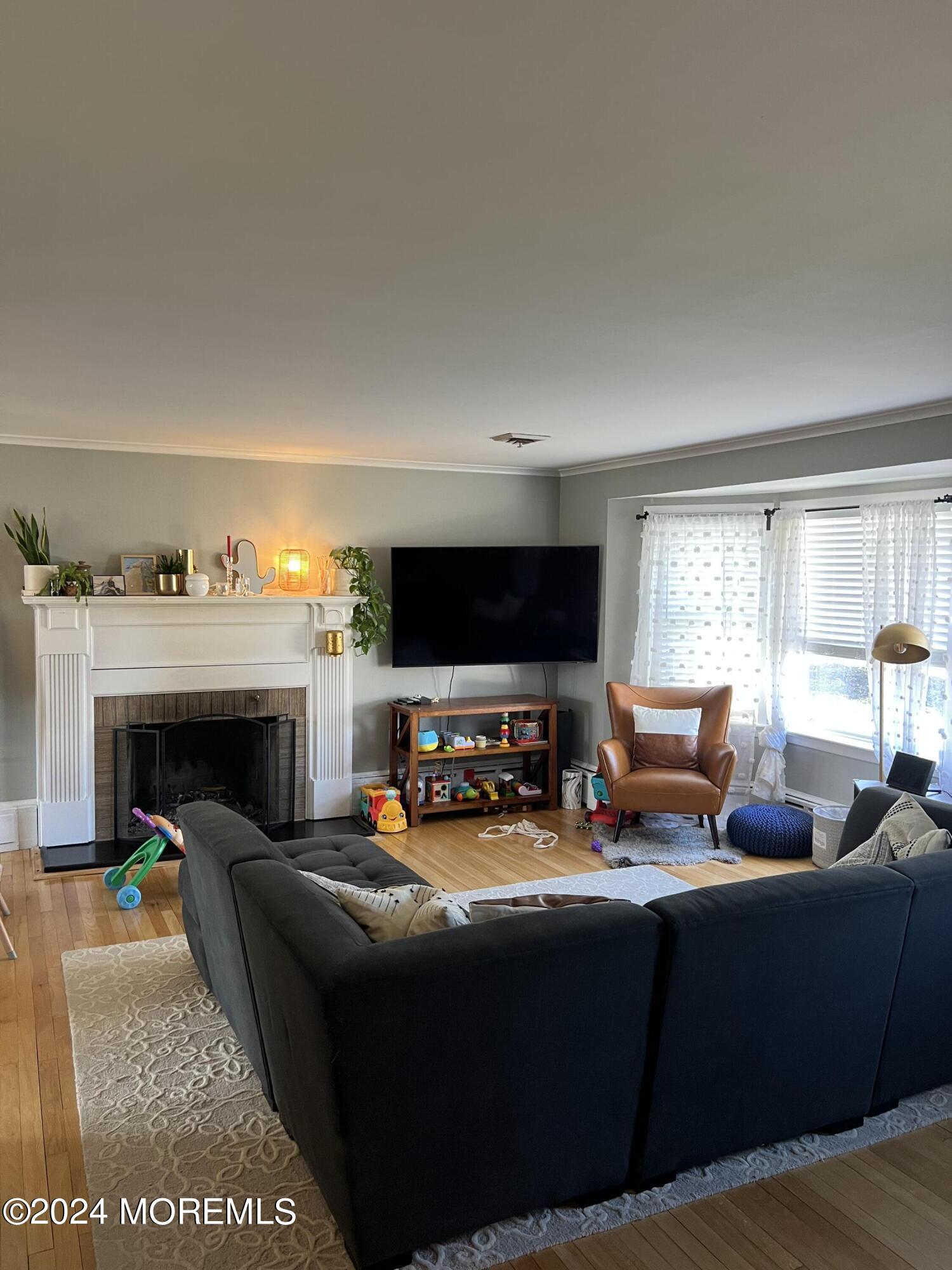 304 Oxford Way