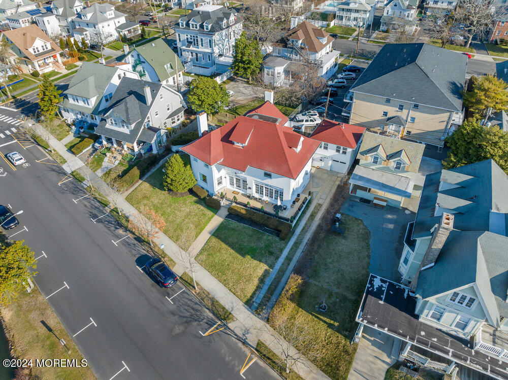 405 Sunset Avenue