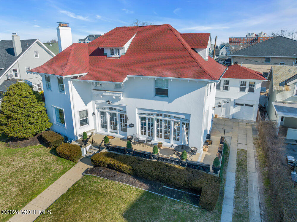 405 Sunset Avenue