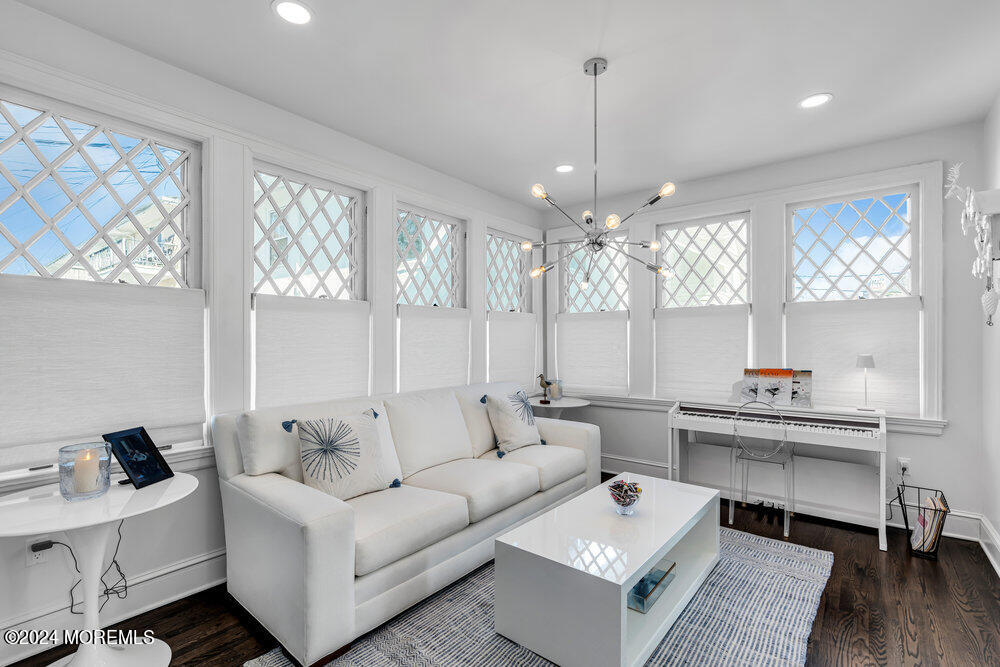 405 Sunset Avenue