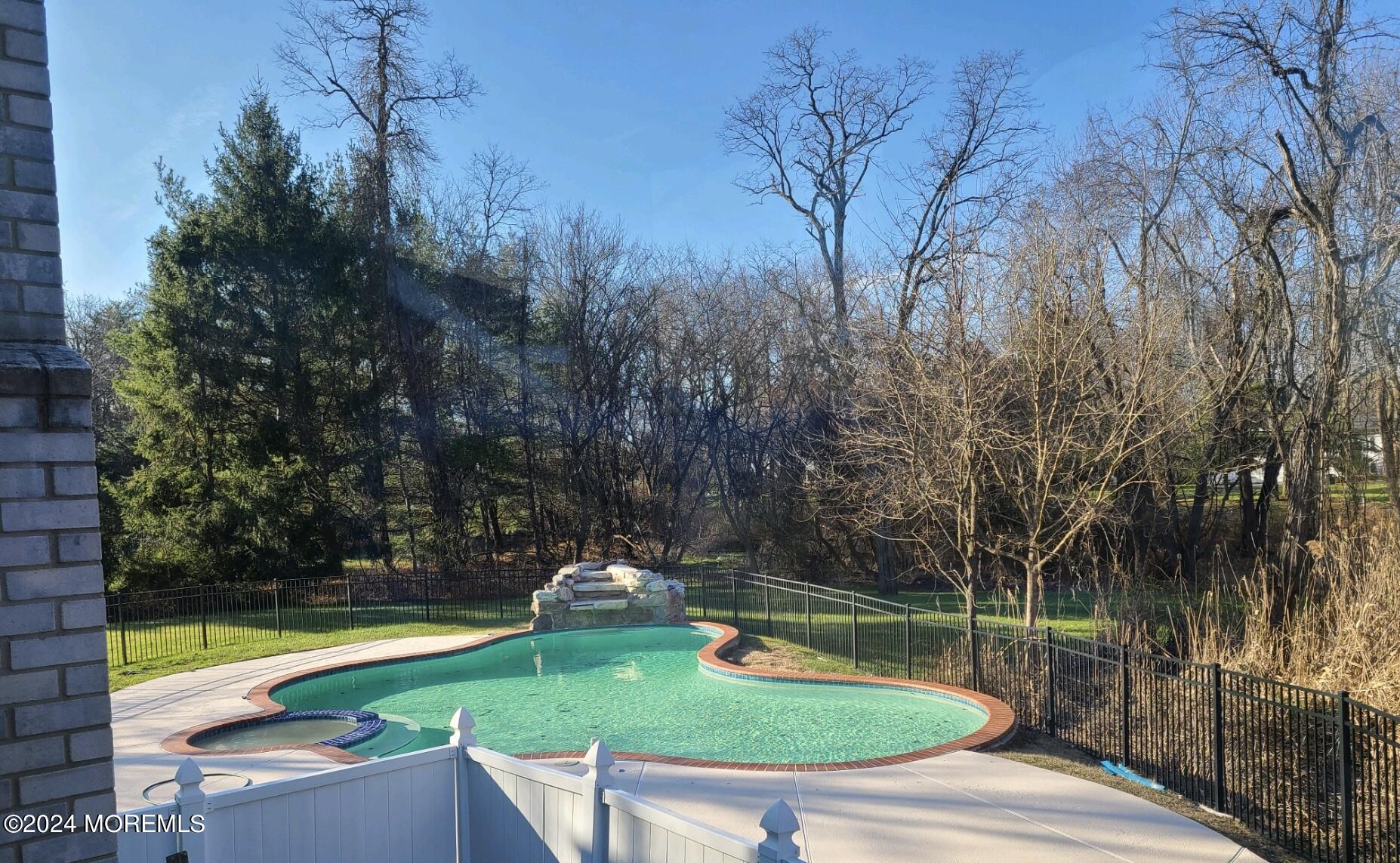 8 Canby Drive
