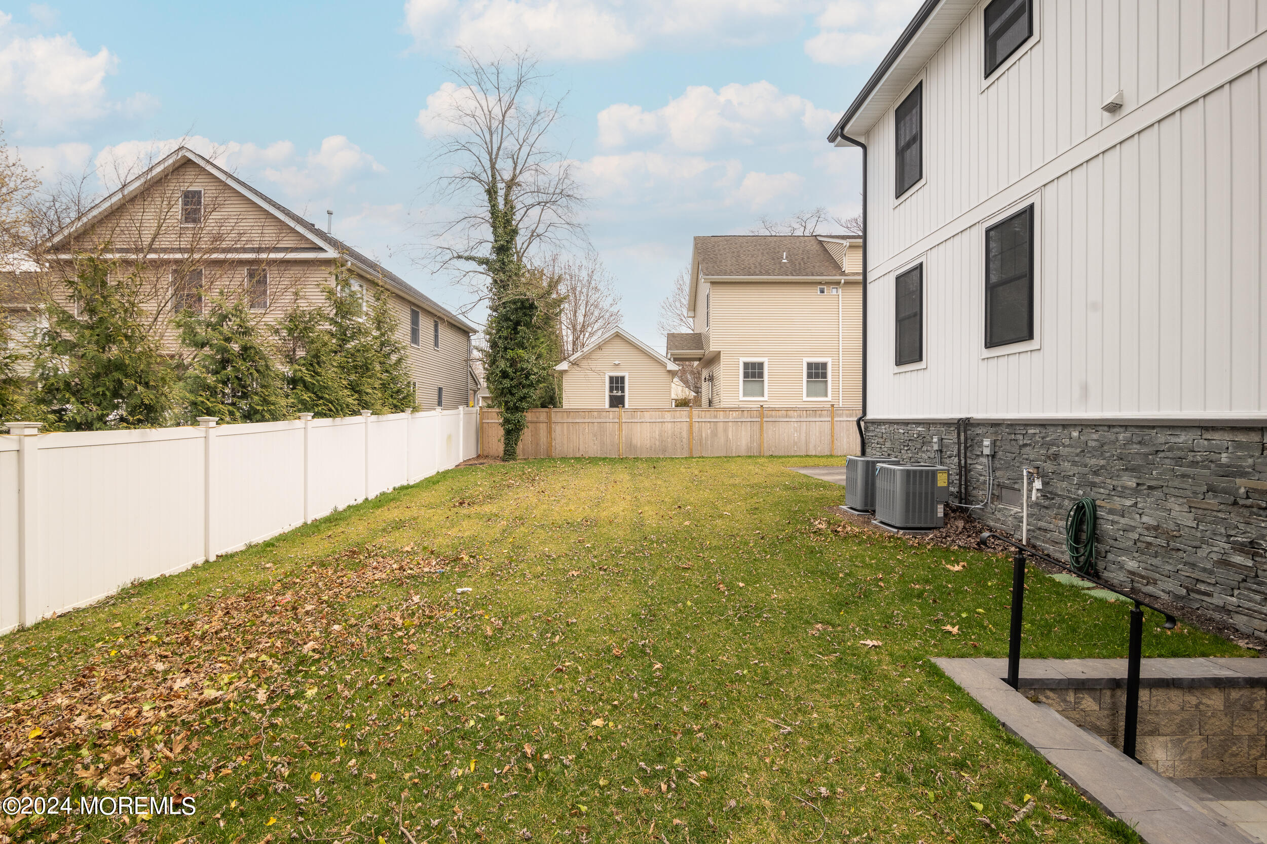 33 Cedar Avenue