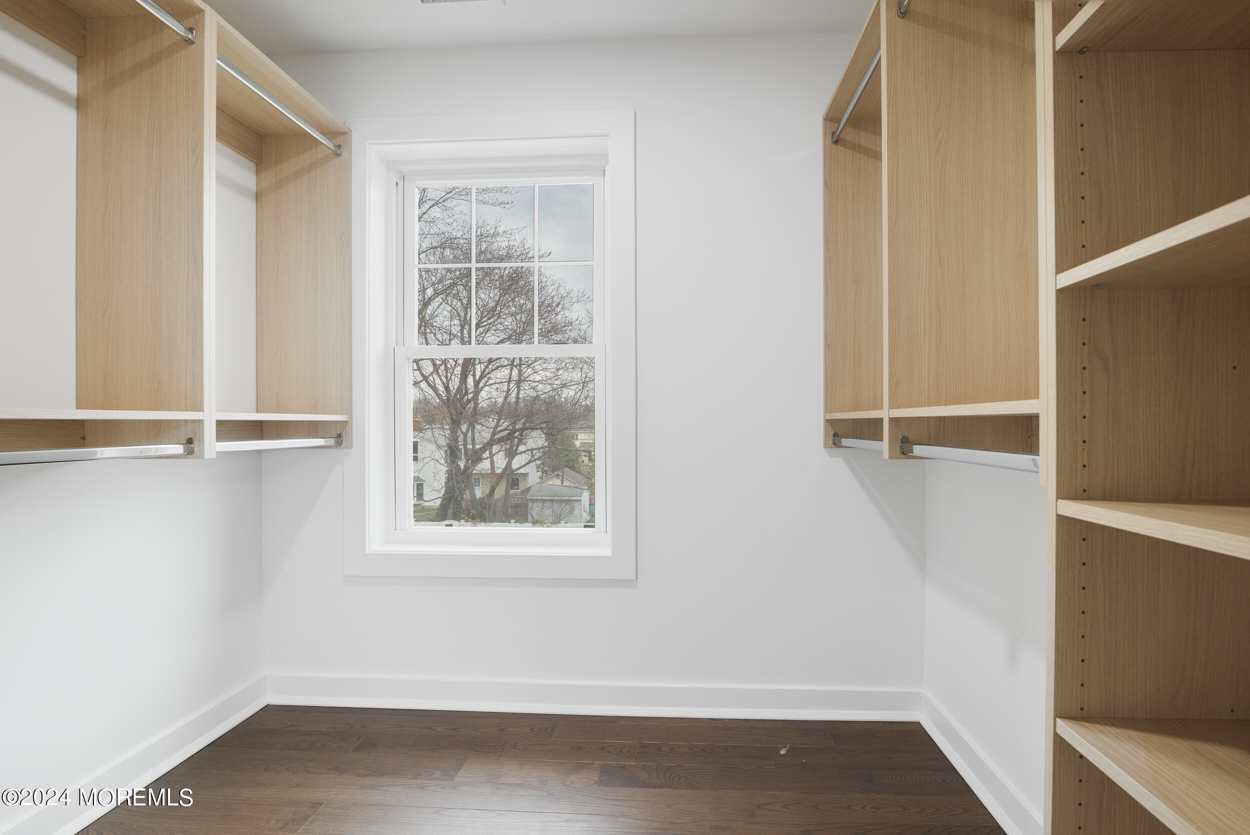 33 Cedar Avenue