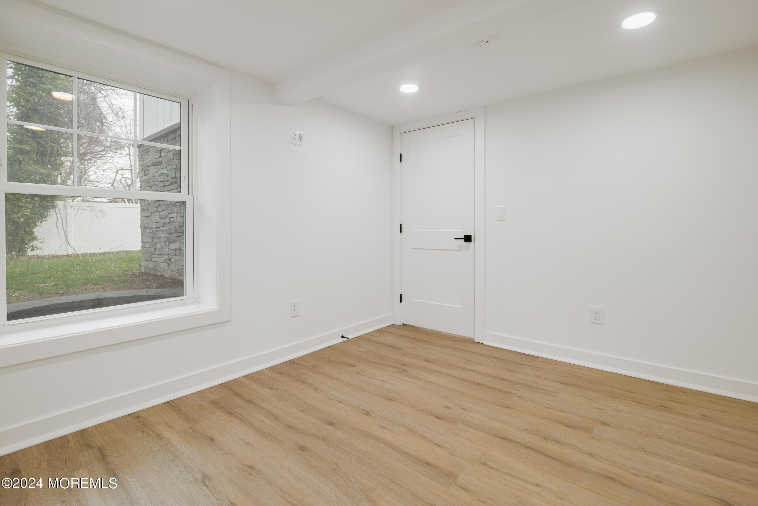 33 Cedar Avenue