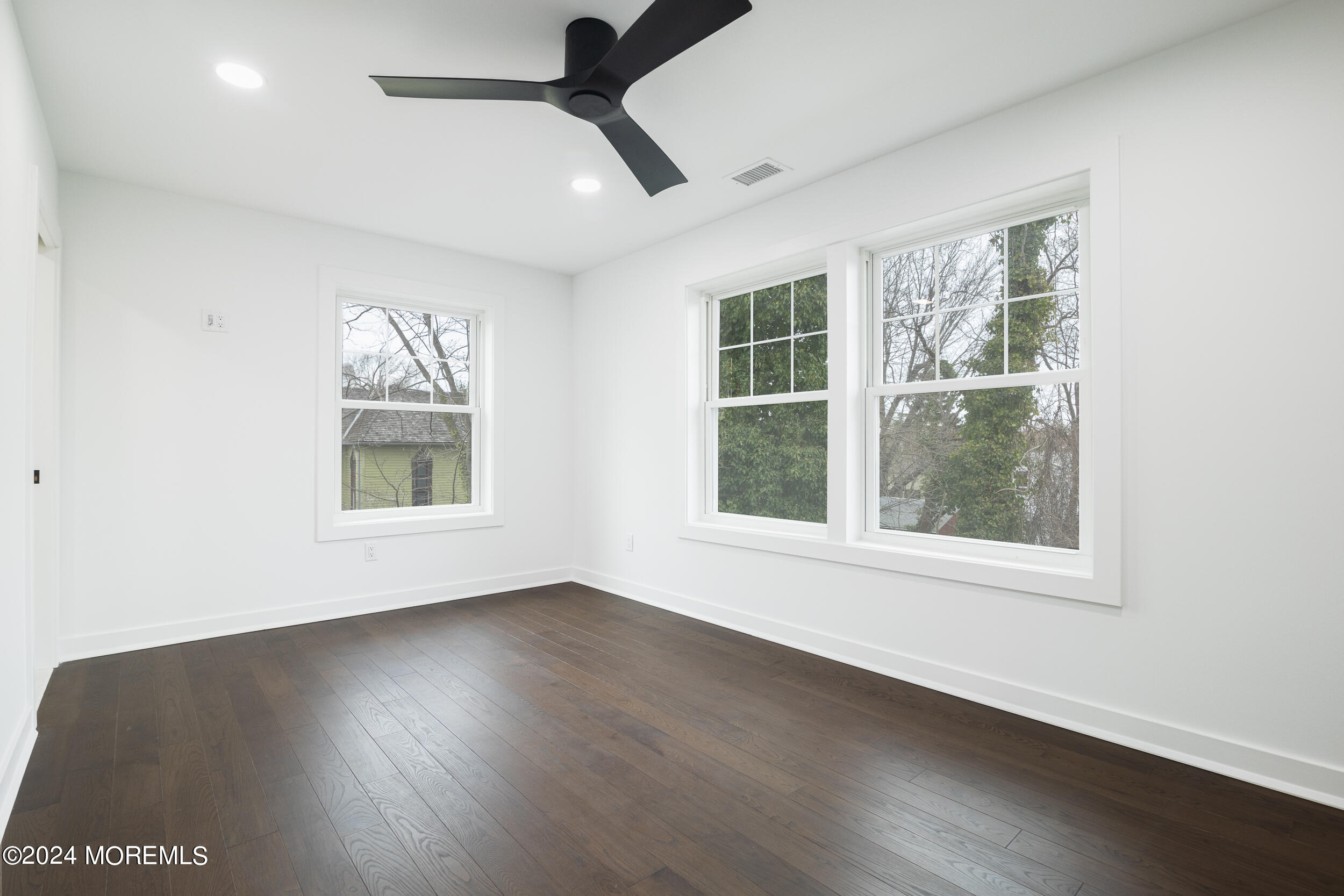33 Cedar Avenue