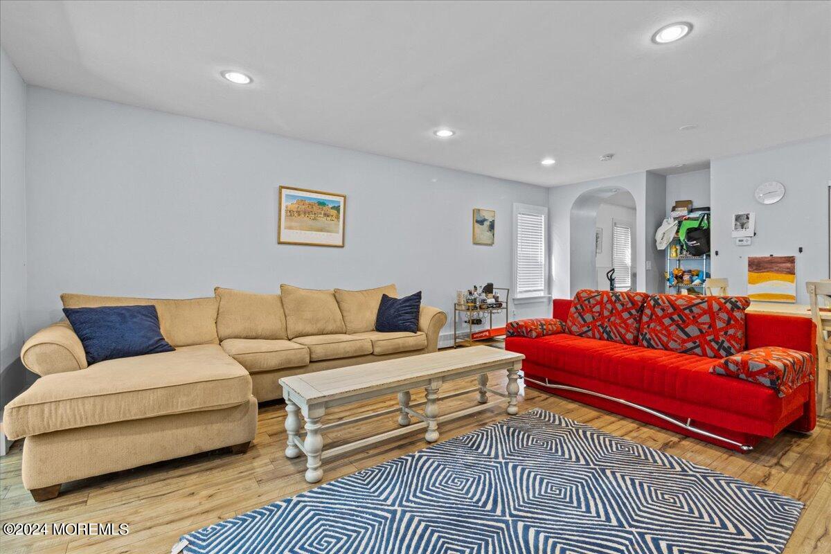 34 & 1/2 South Avenue