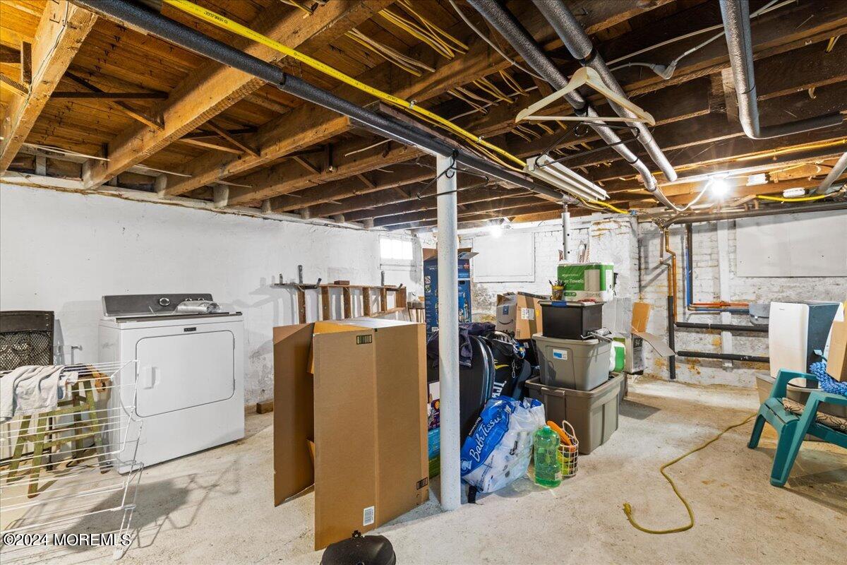 34 & 1/2 South Avenue
