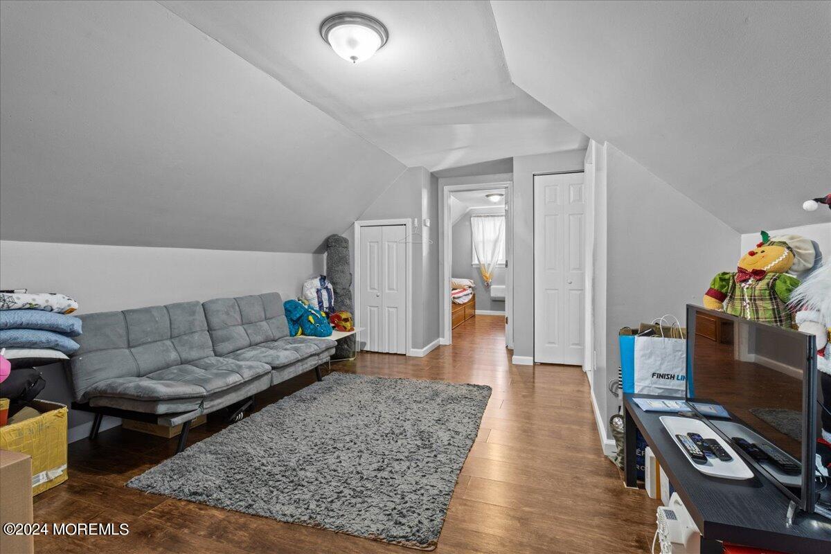 93 Barkalow Avenue