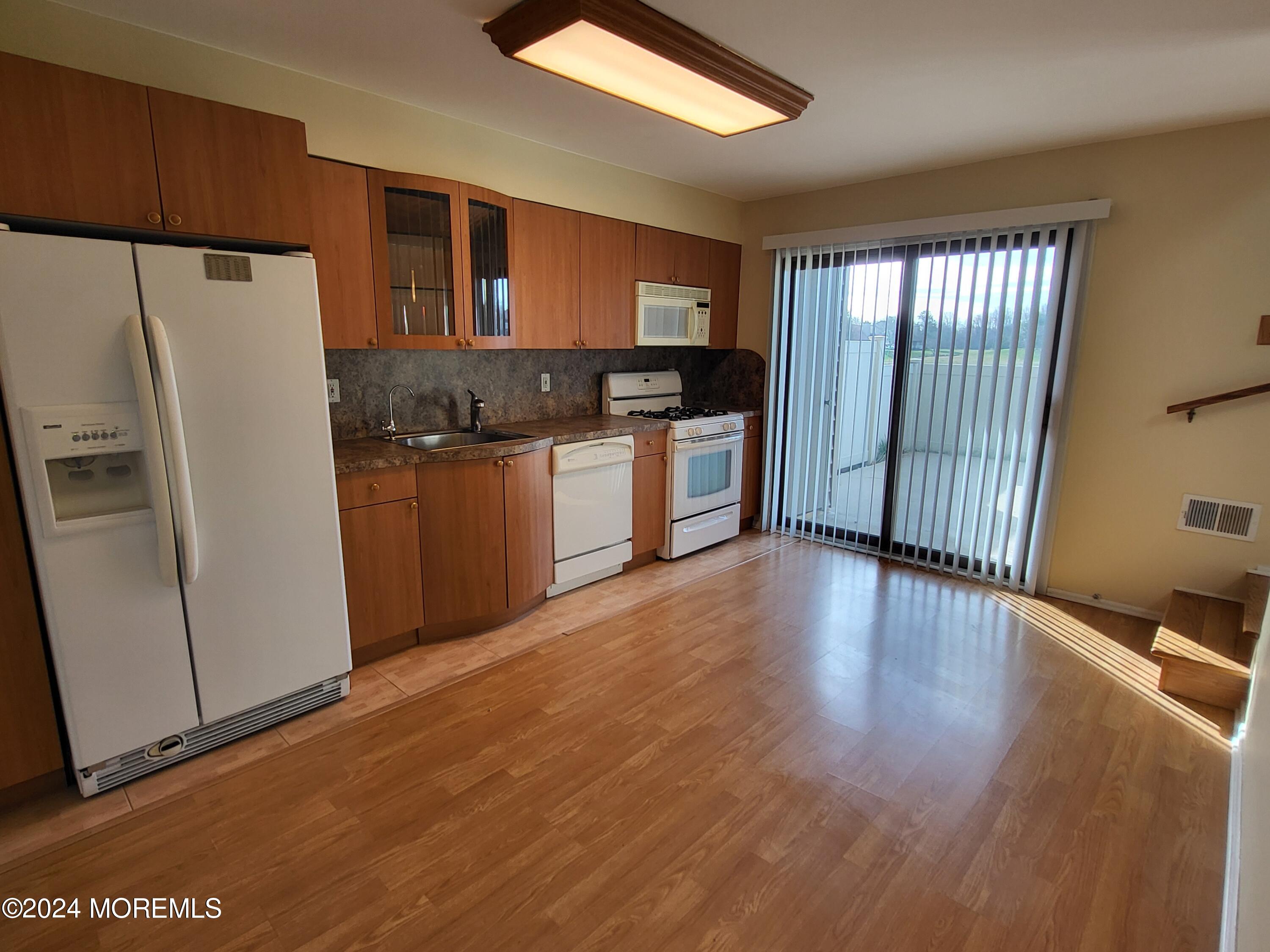 99 Cotswold Circle