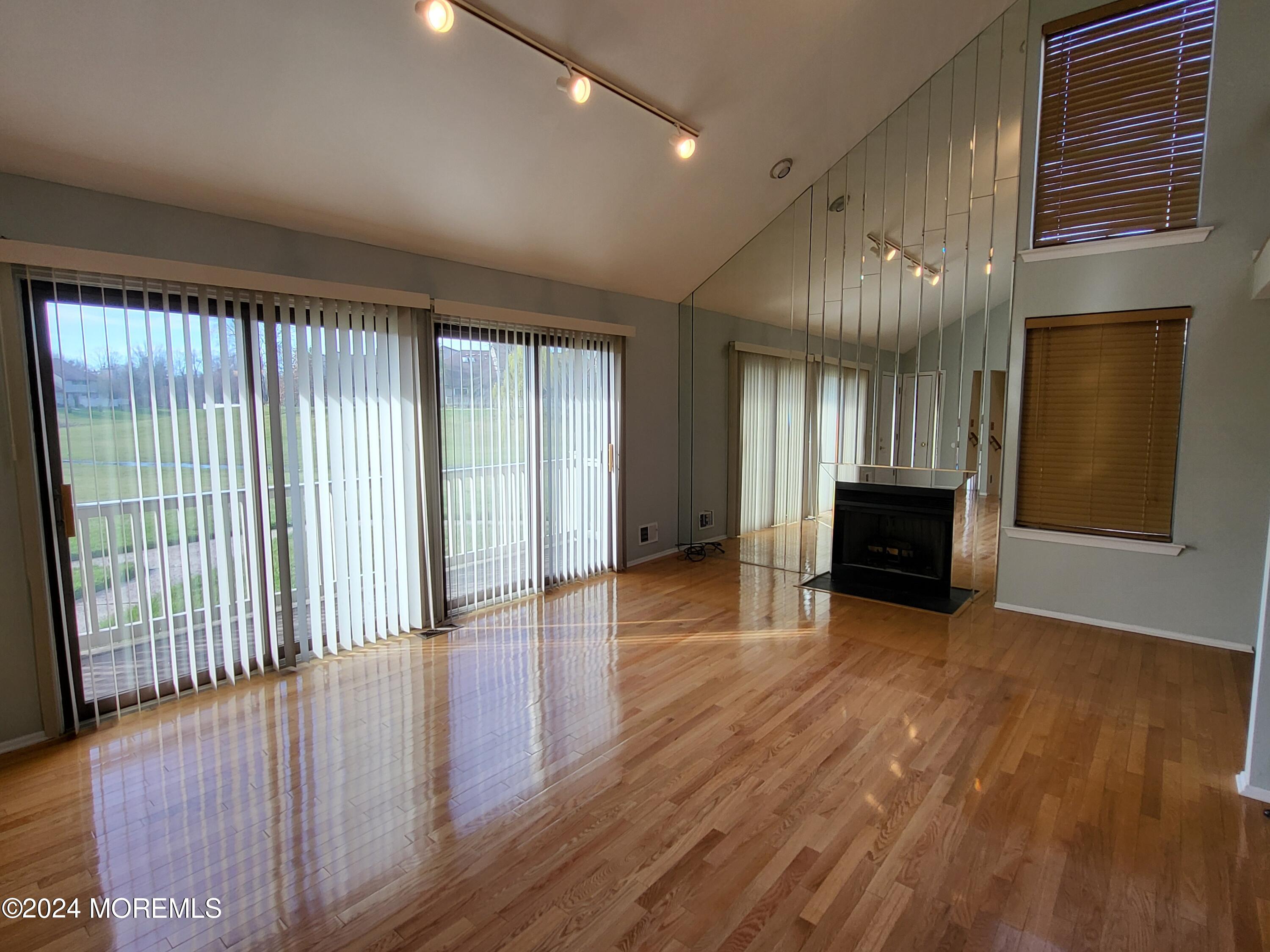 99 Cotswold Circle