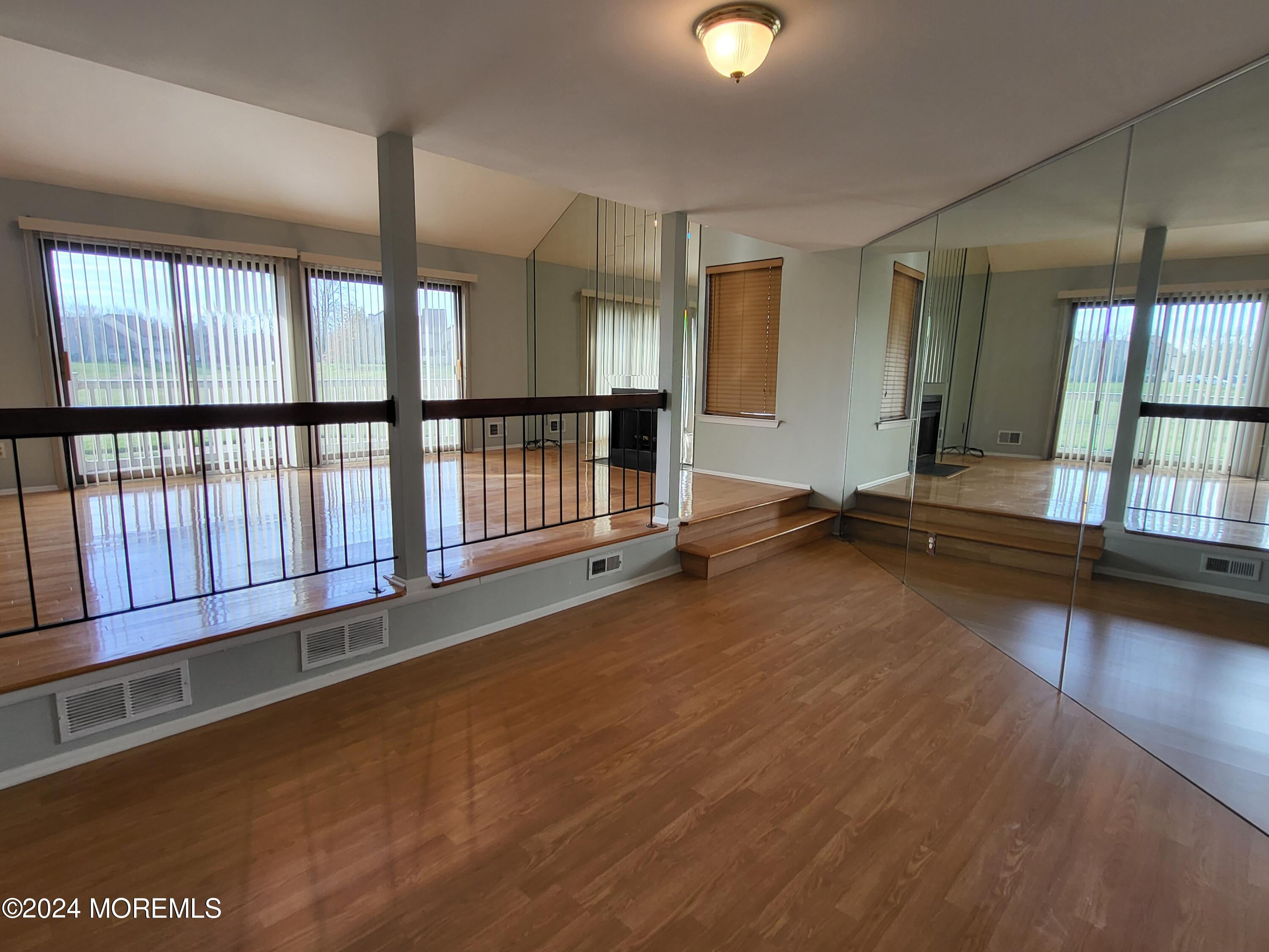 99 Cotswold Circle