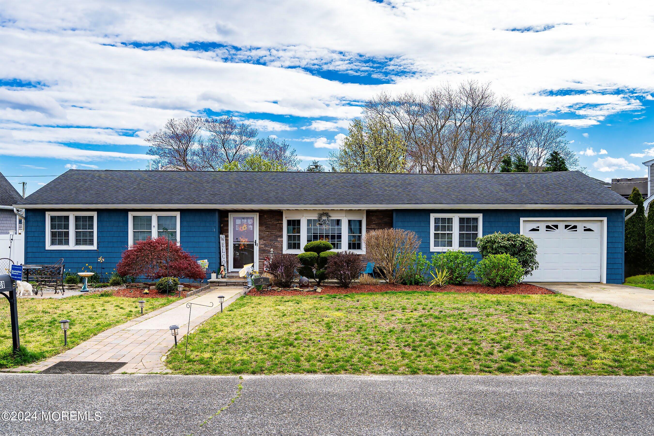 39 W Cove Road