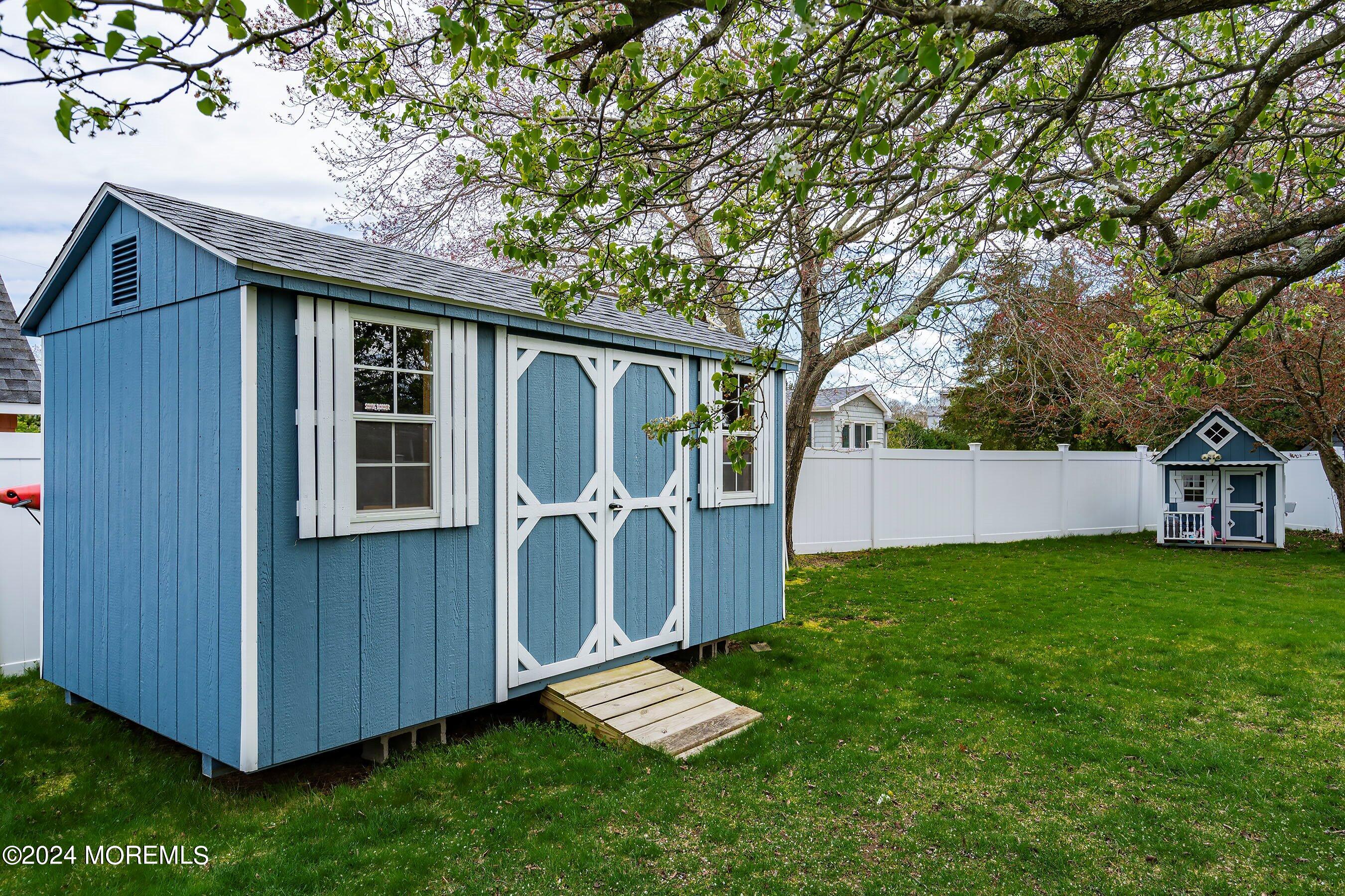 39 W Cove Road