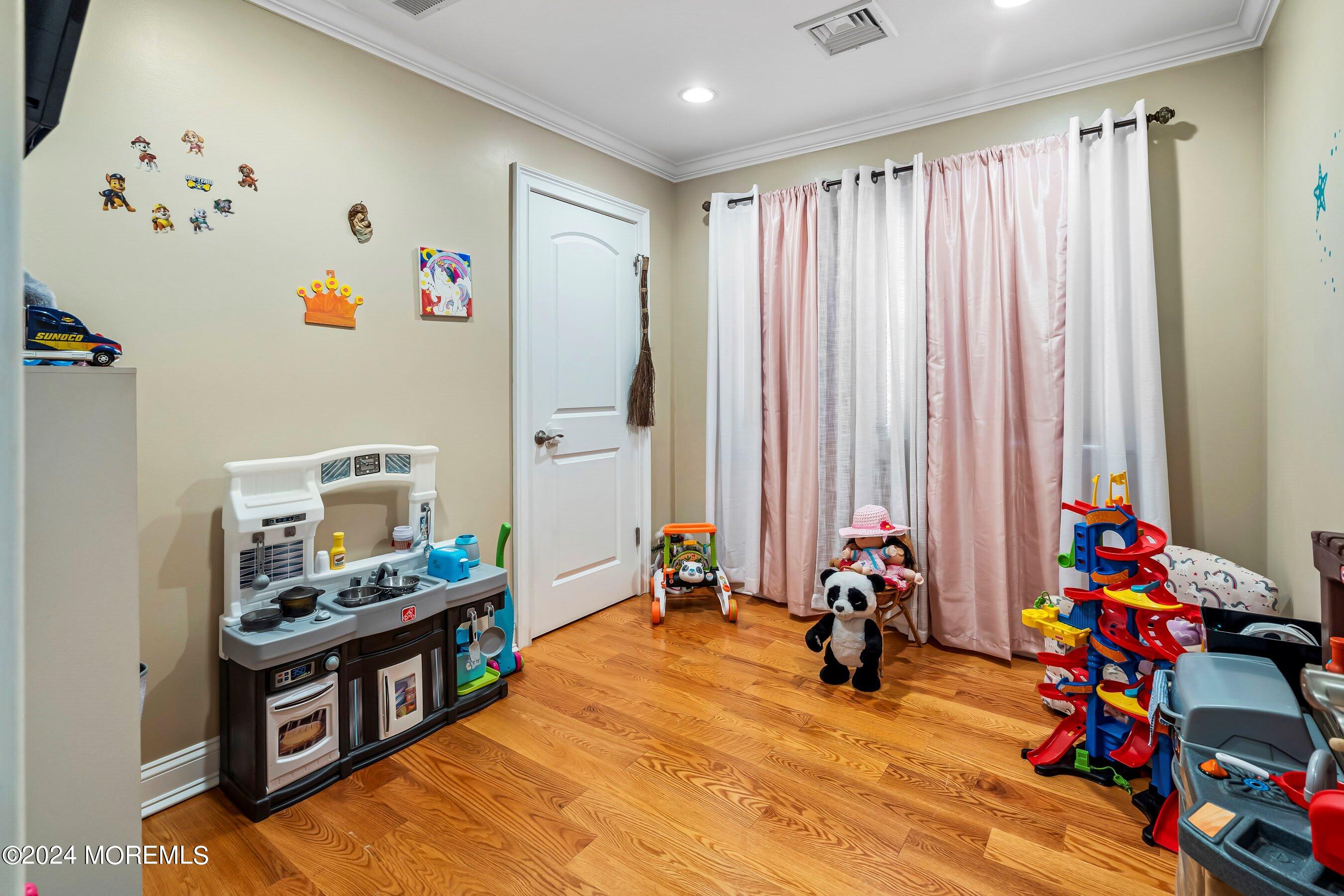 39 W Cove Road